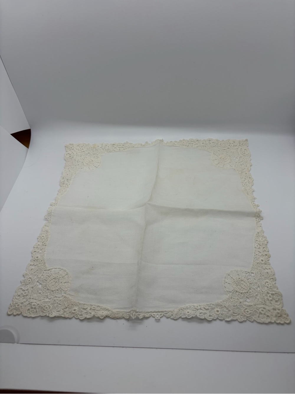 Vintage White Linen Handkerchief with Intricate Floral Lace Trim